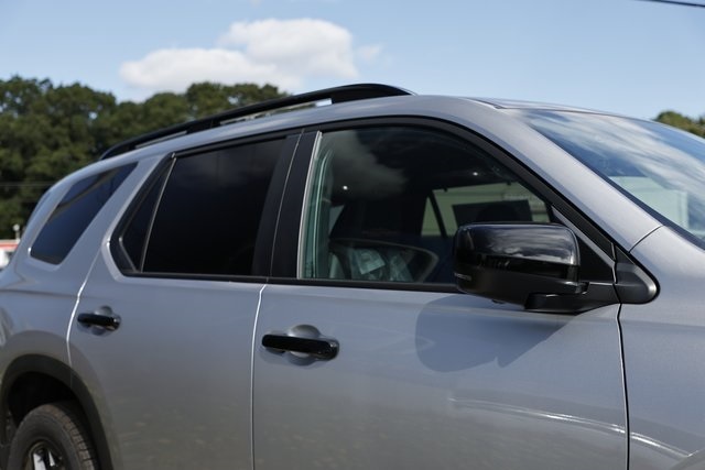 2025 Honda Pilot TrailSport photo 17