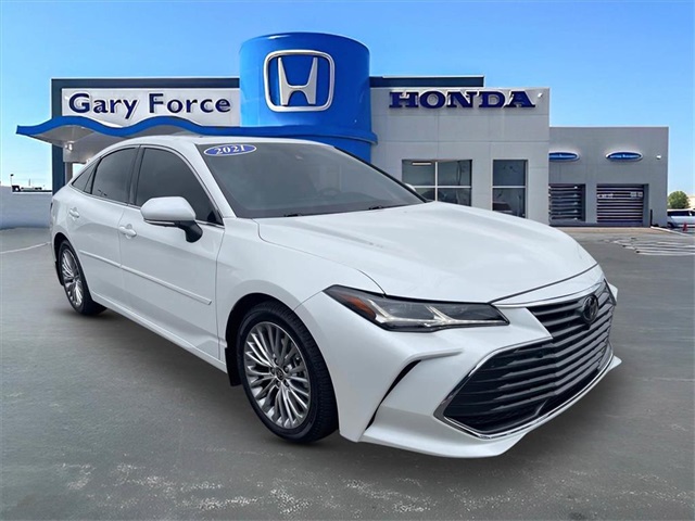 2022 Toyota Avalon Limited's photo