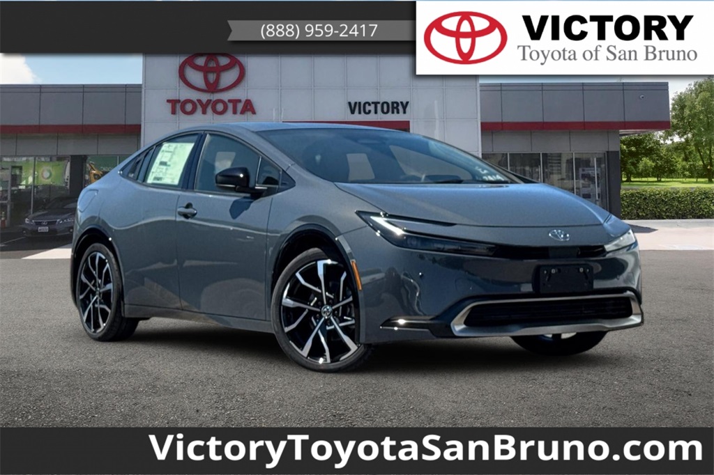 2026 Toyota Prius XSE's photo