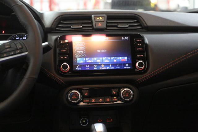 2025 Nissan Versa SR photo 10