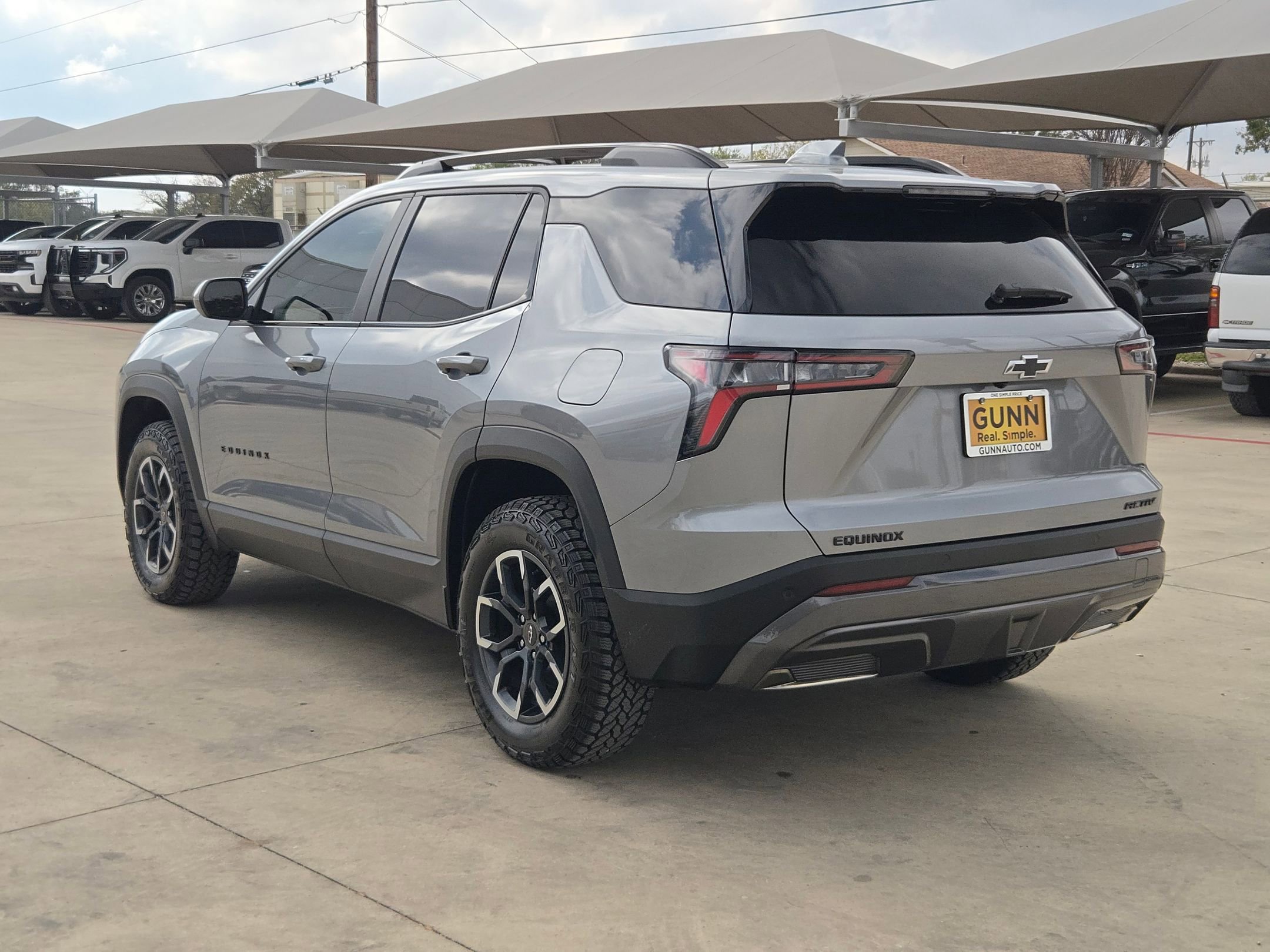 2026 Chevrolet Equinox ACTIV photo 3