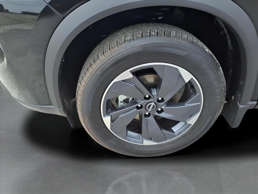 2025 Nissan Rogue SV photo 6