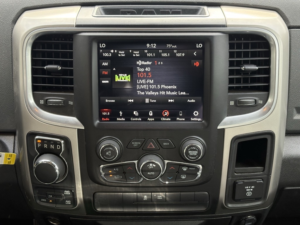 2019 Ram 1500 SLT photo 11