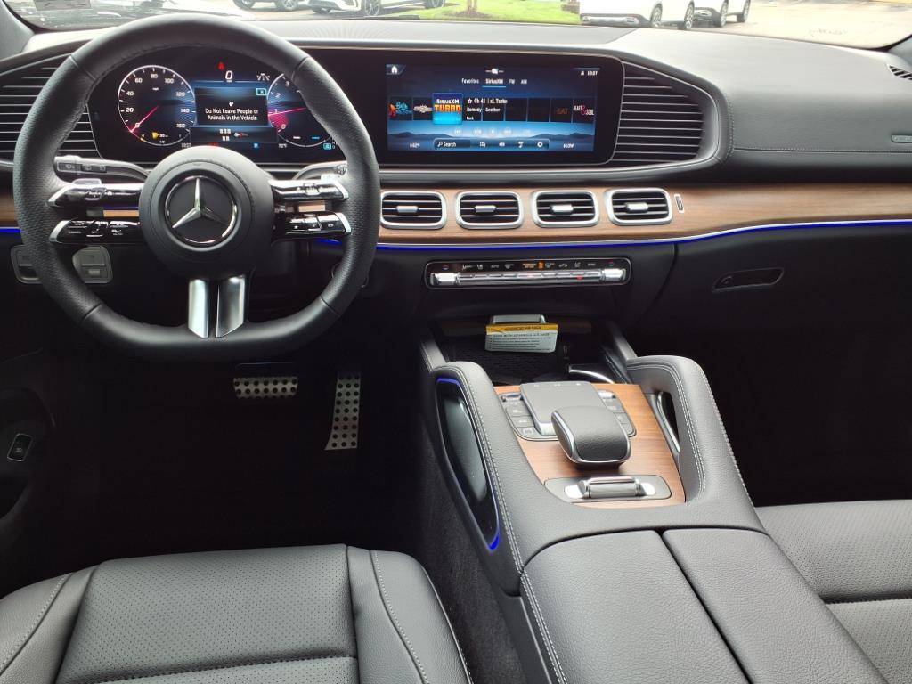 2025 Mercedes Benz GLS 450 4MATIC photo 11