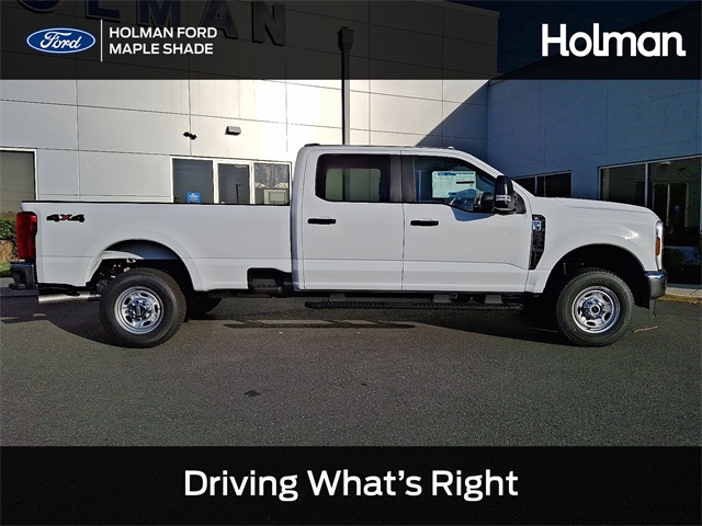 2026 Ford F-350 Super Duty XL's photo