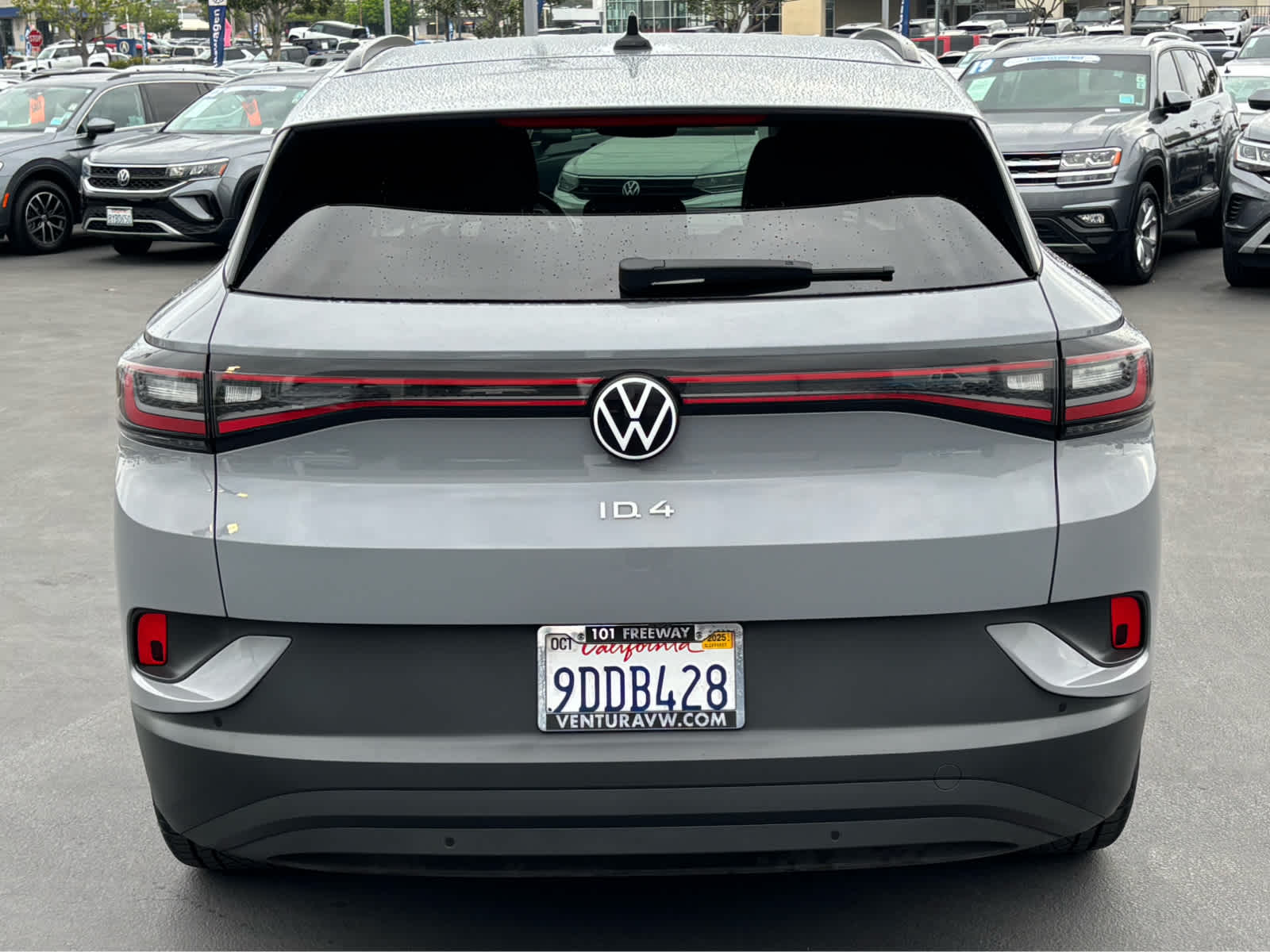 2022 Volkswagen ID.4 Pro photo 4