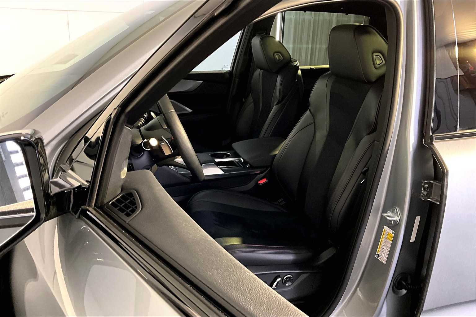 2023 Acura MDX SH-AWD A-Spec photo 8