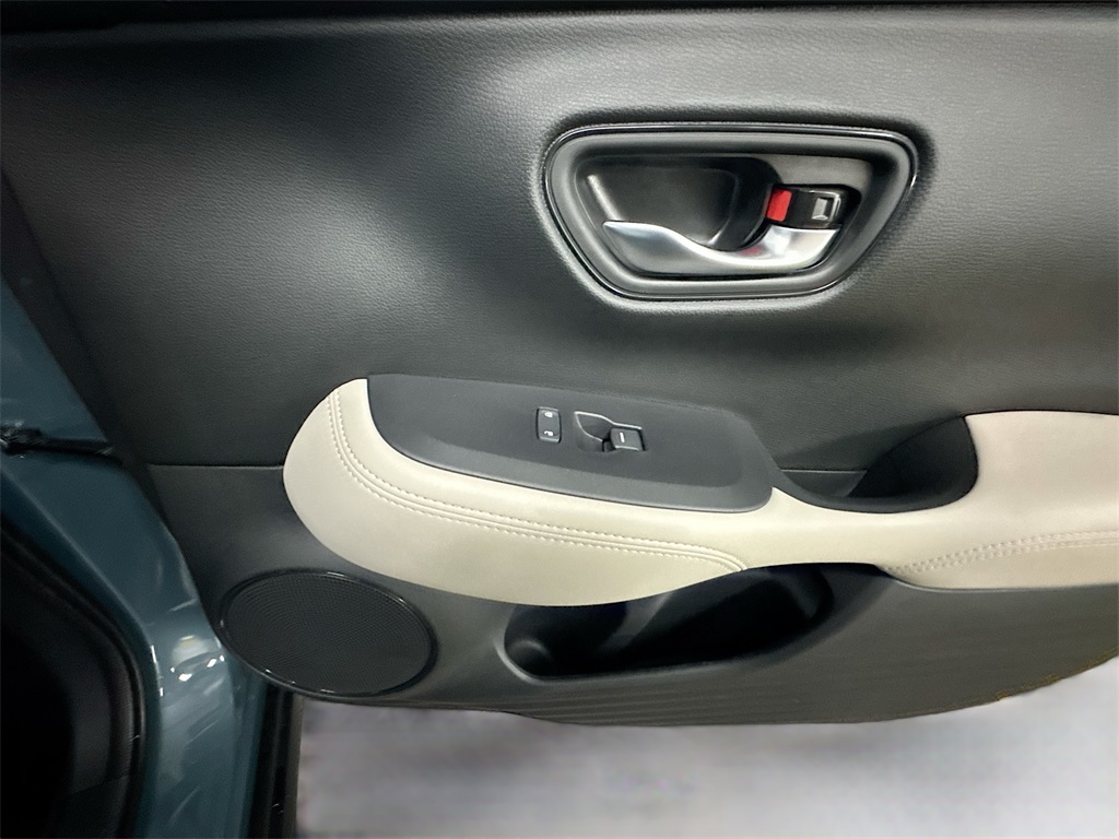 2026 Honda HR-V LX photo 27