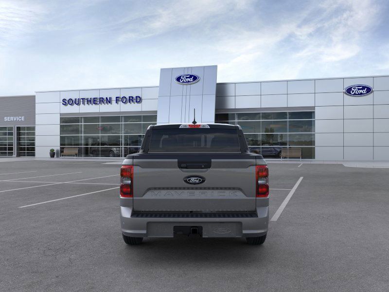 2025 Ford Maverick photo 3