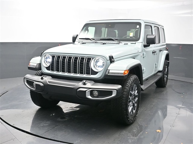 2024 Jeep Wrangler 4-Door Sahara's photo