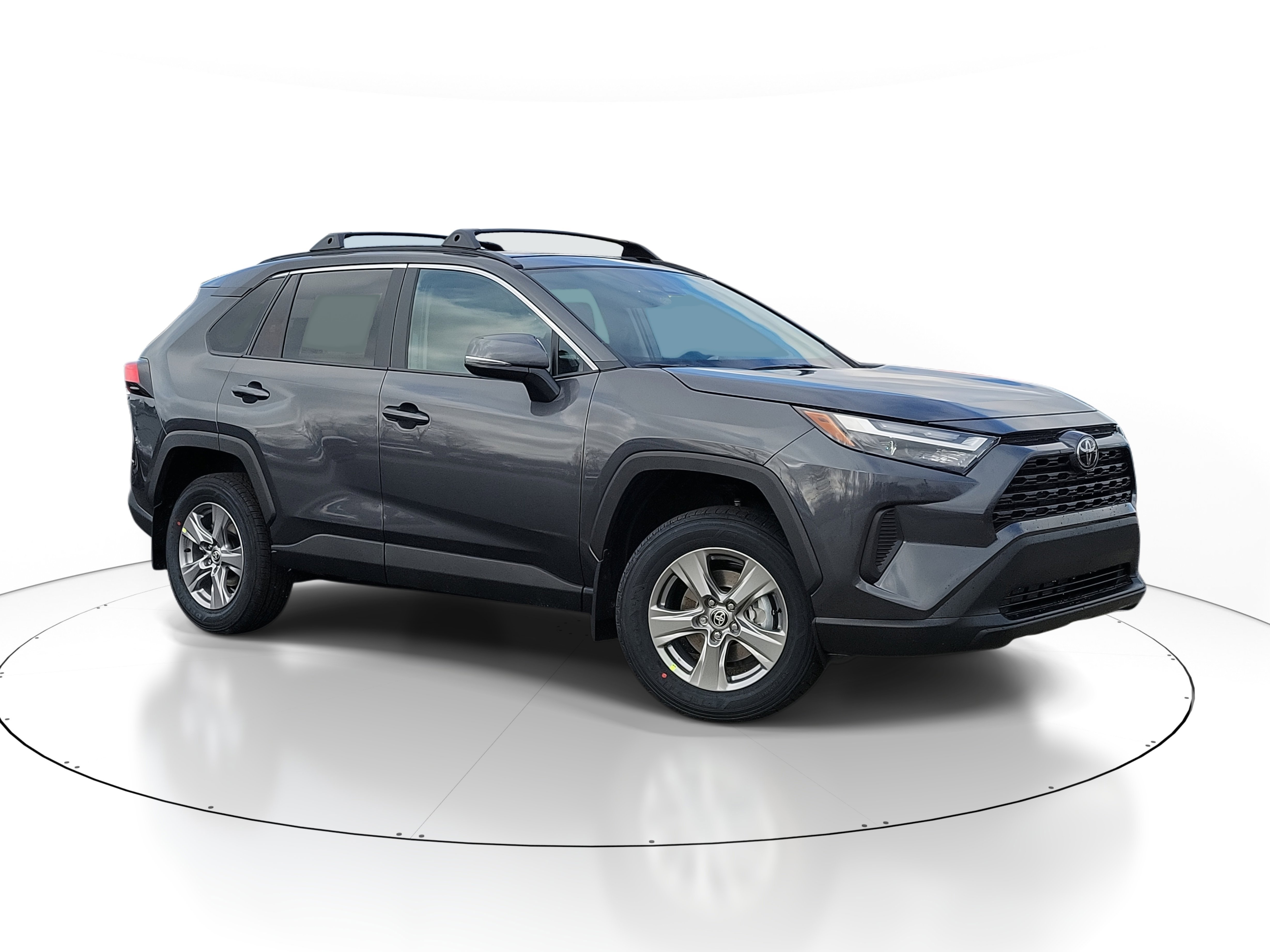 2025 Toyota RAV4 XLE's photo