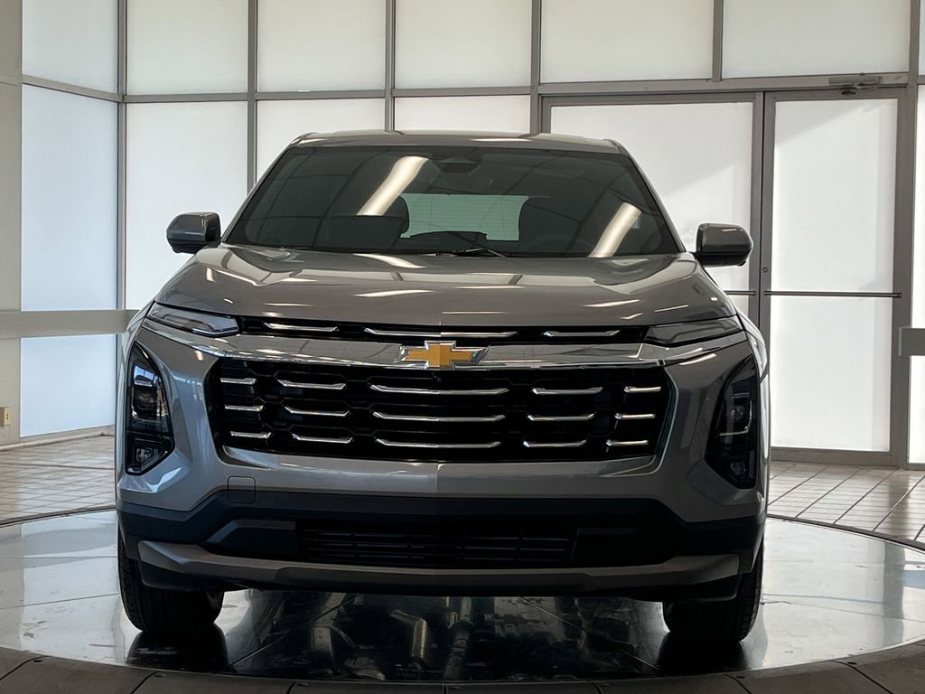 2025 Chevrolet Equinox LT photo 3