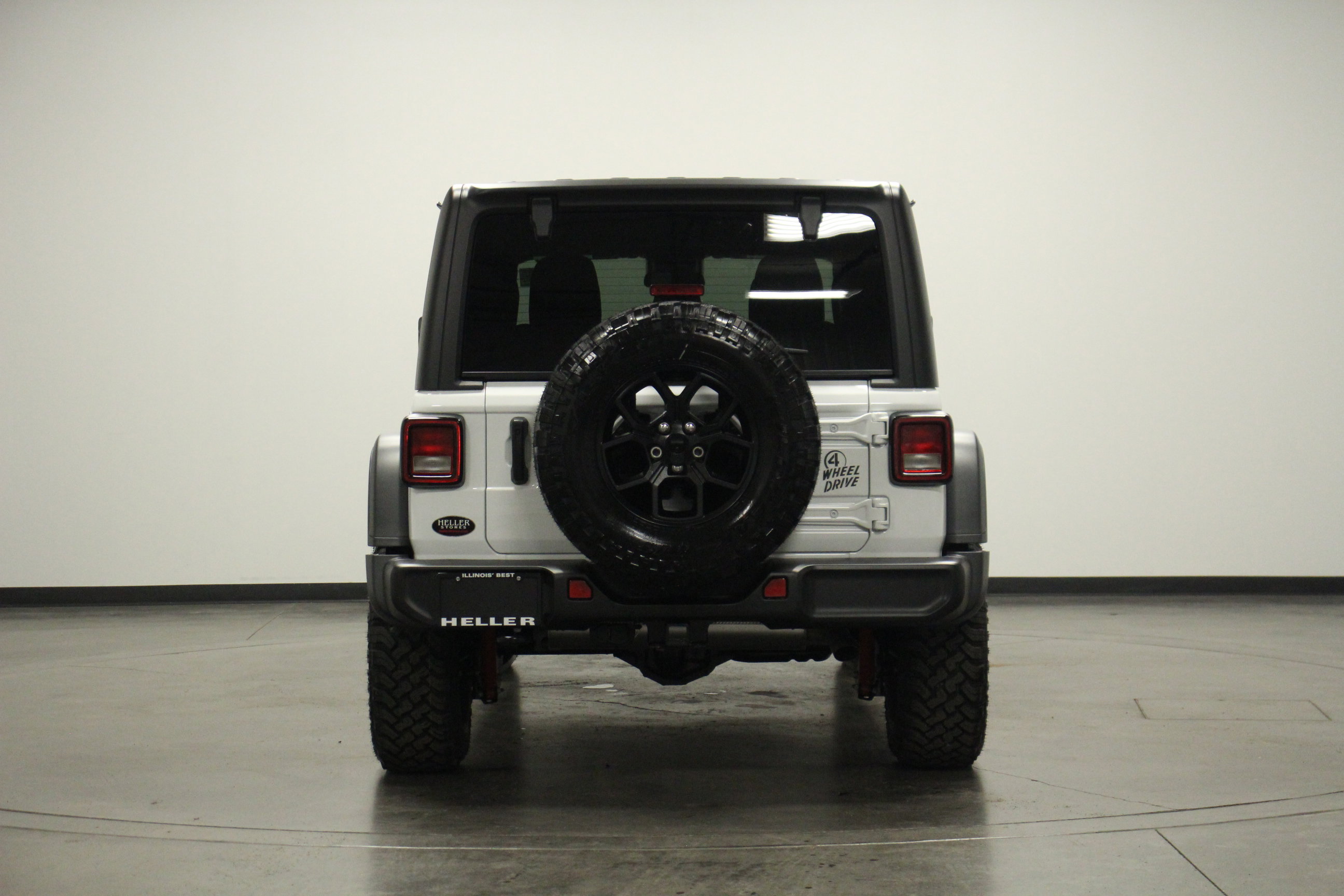 2025 Jeep Wrangler Willys photo 6