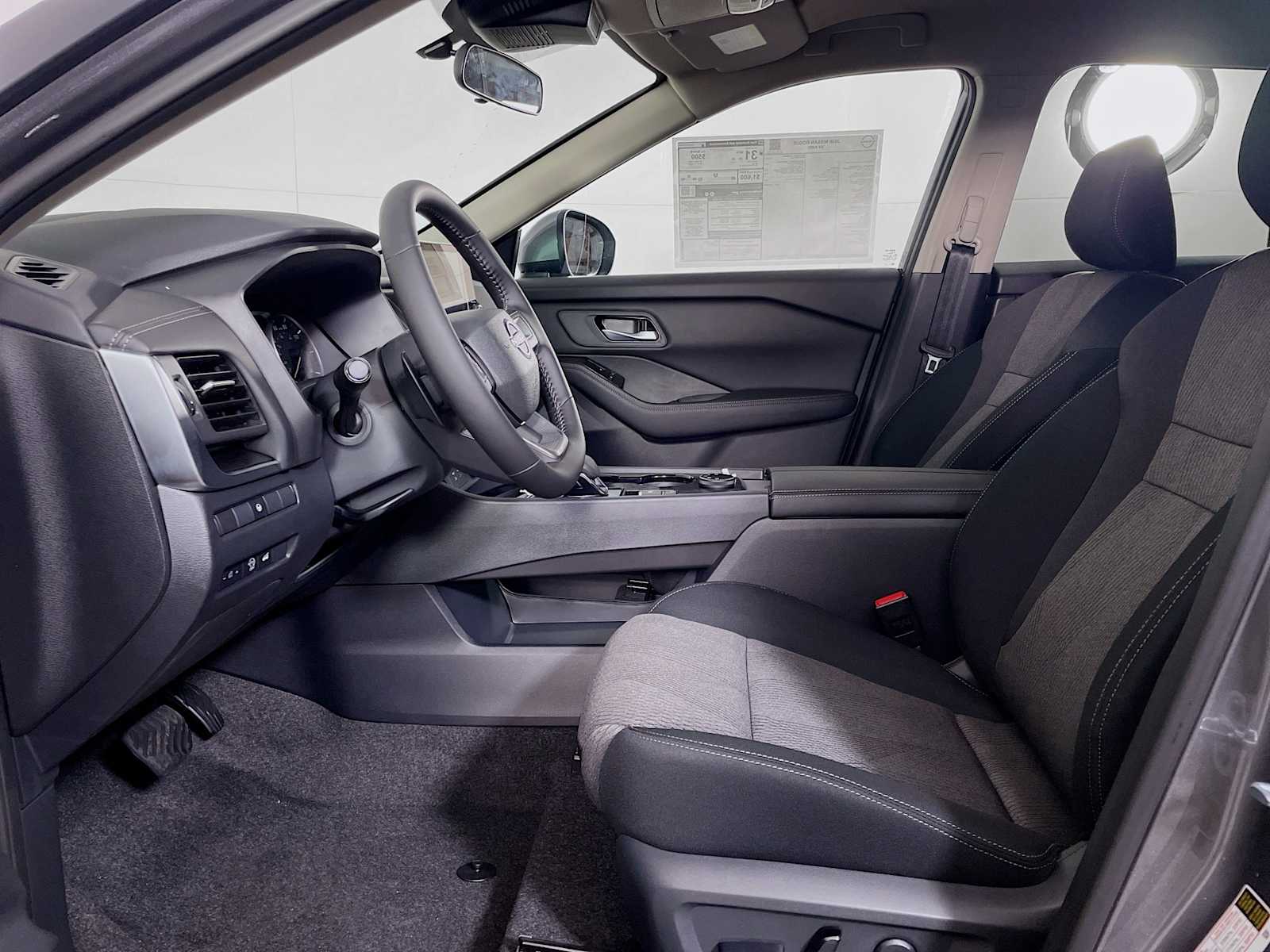 2026 Nissan Rogue SV photo 3