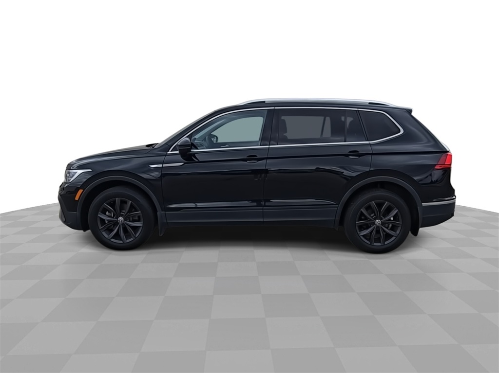 2022 Volkswagen Tiguan SE photo 2