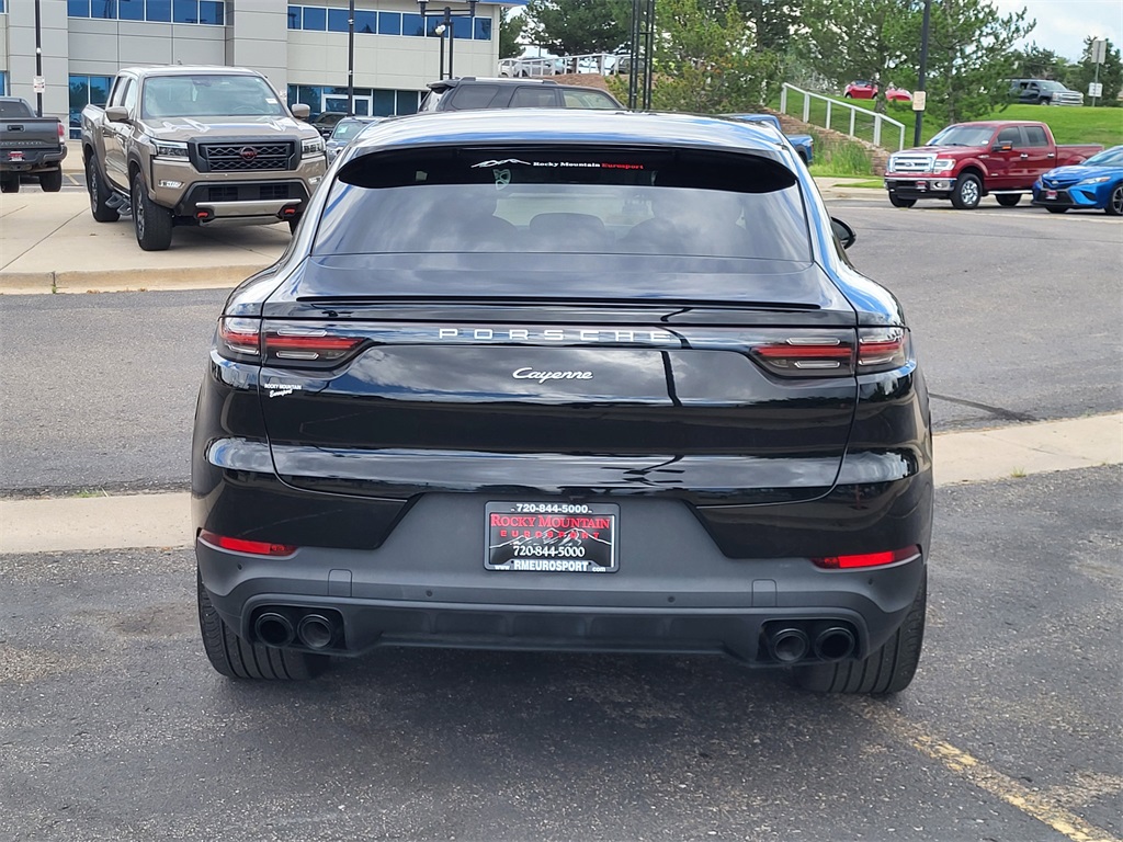 2021 Porsche Cayenne Coupe Base photo 4
