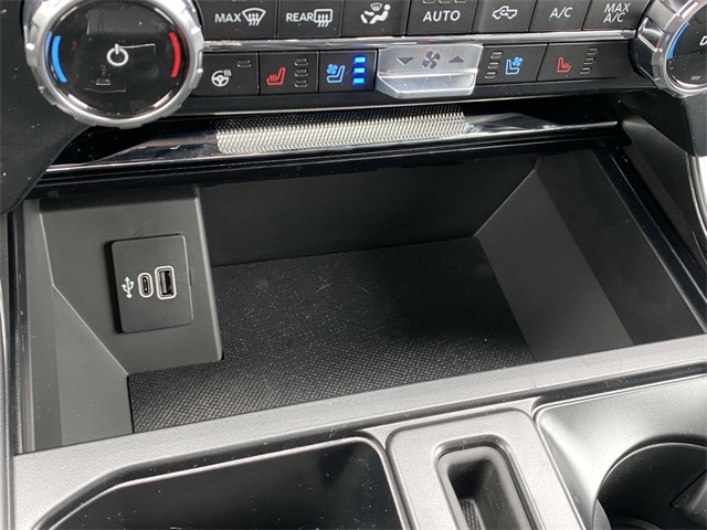 2025 Ford F-150 Lariat photo 13