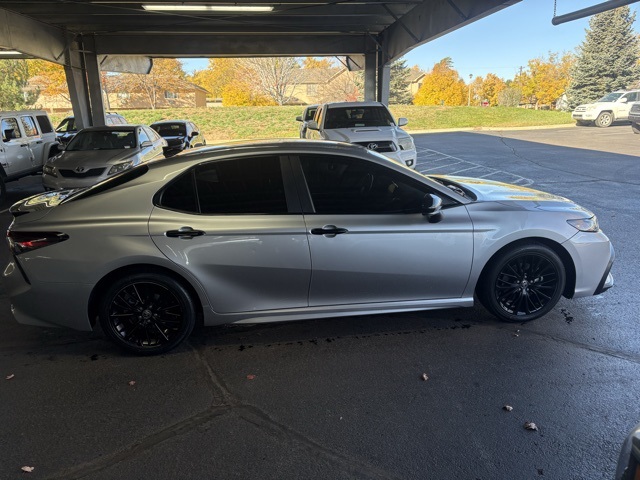 2021 Toyota Camry SE photo 4