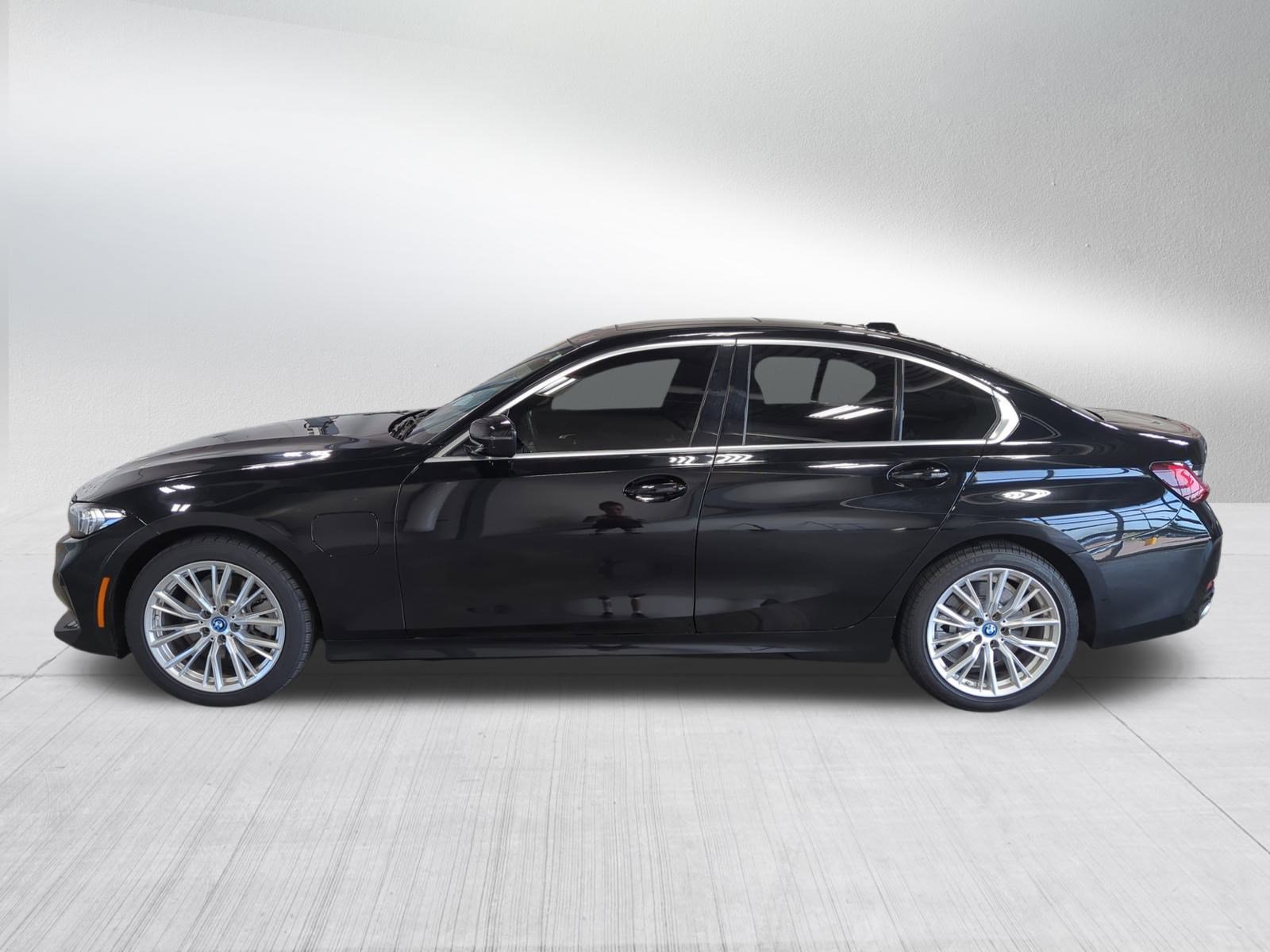 2024 Bmw 330e xDrive photo 4