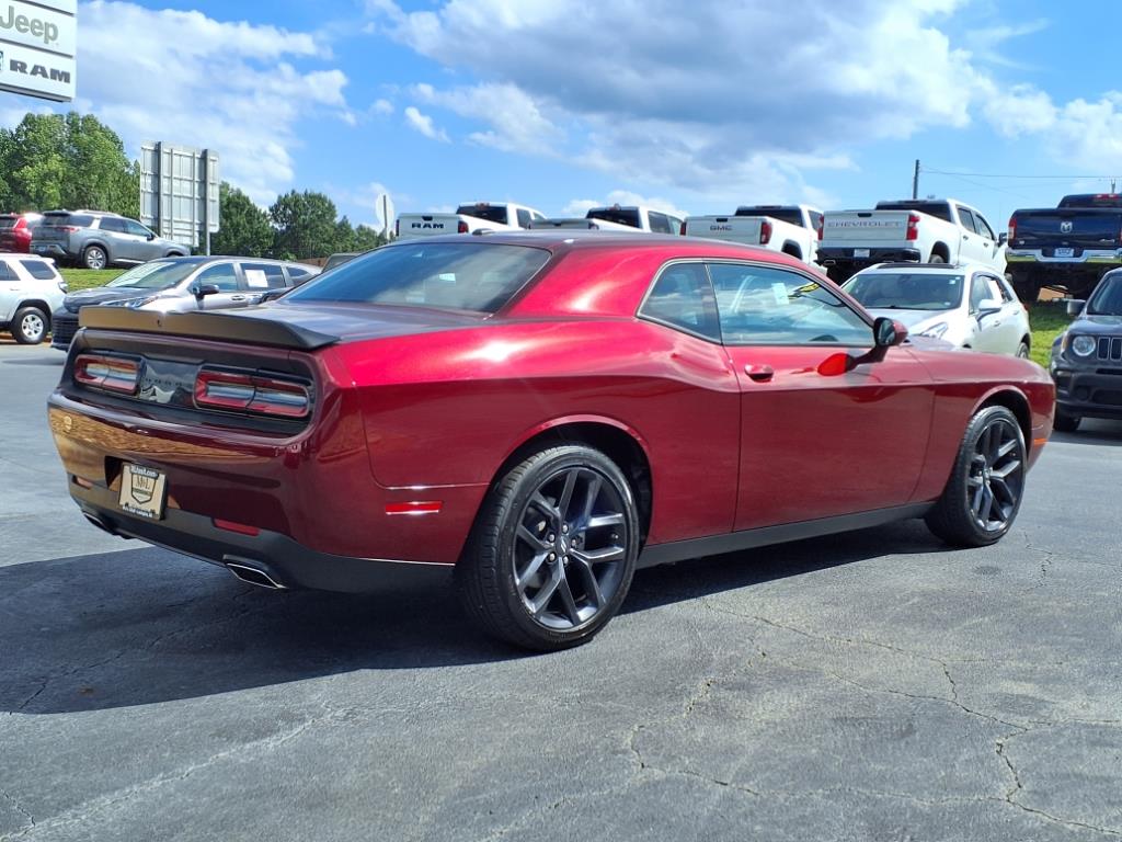 2022 Dodge Challenger SXT photo 21
