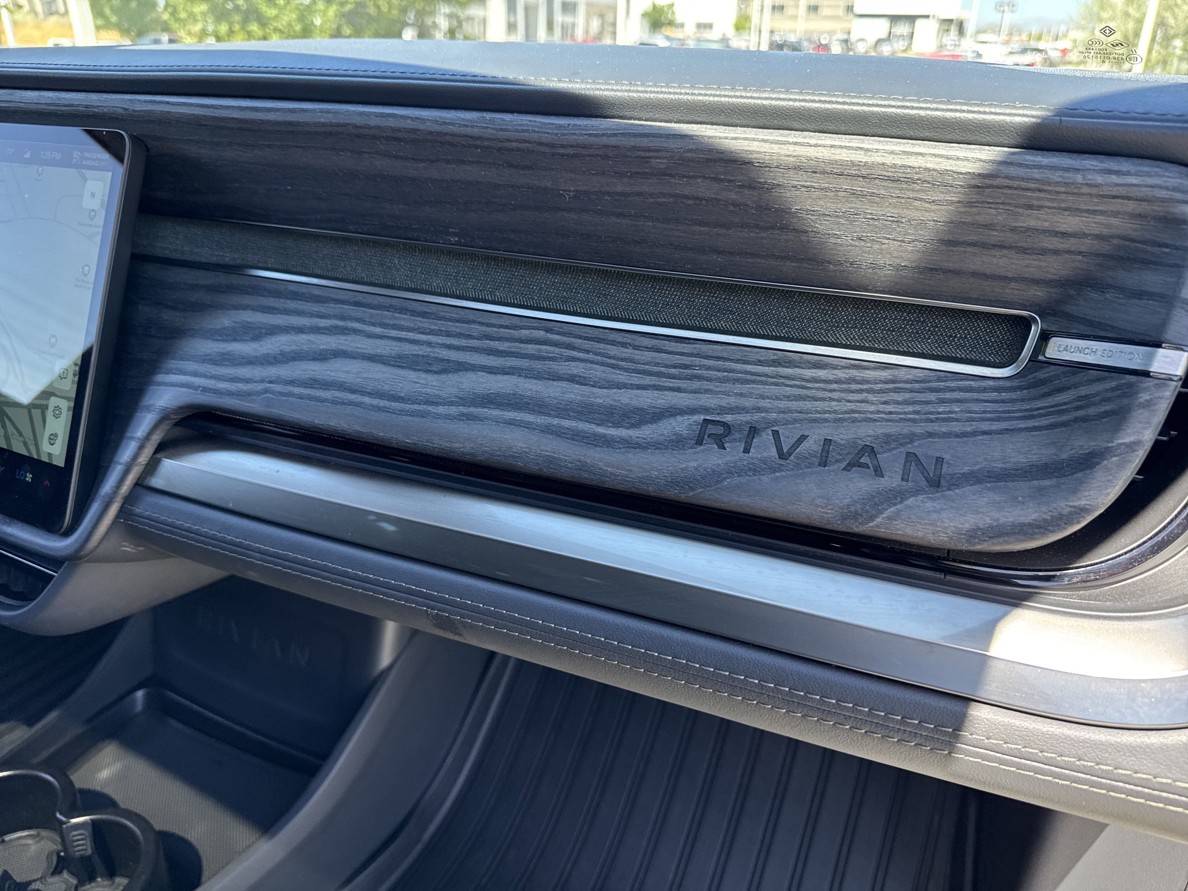 2022 Rivian R1S Launch Edition photo 15