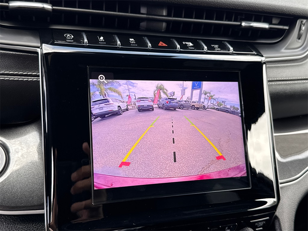 2023 Jeep Grand Cherokee Altitude photo 26