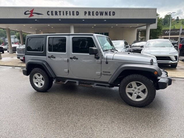 2017 Jeep Wrangler Unlimited Sport photo 4