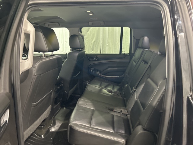 2018 Chevrolet Suburban LT photo 7