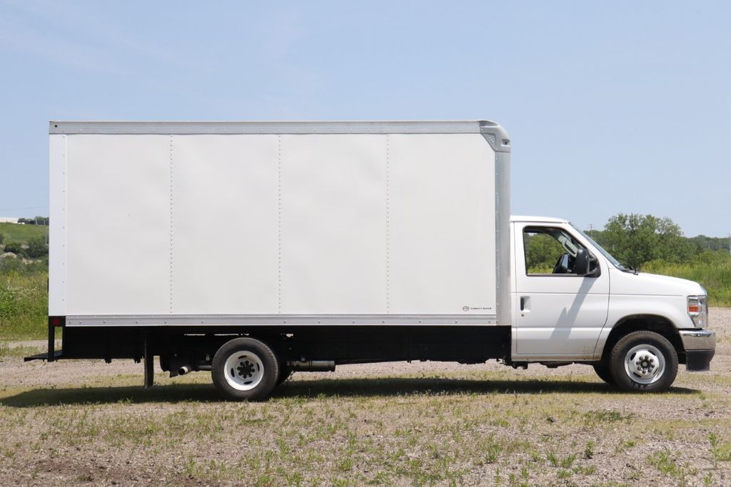 2026 Ford E-450 photo 8