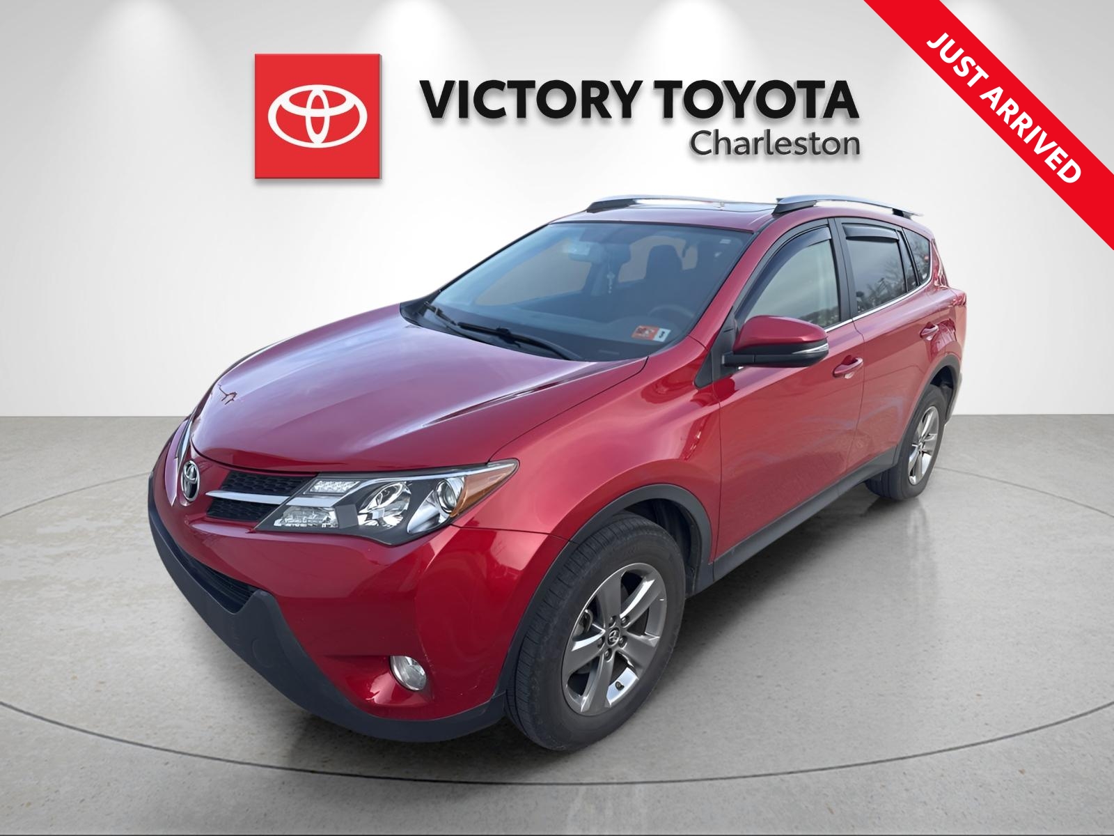2015 Toyota RAV4 XLE's photo