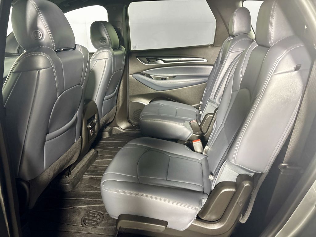 2023 Buick Enclave Essence photo 17