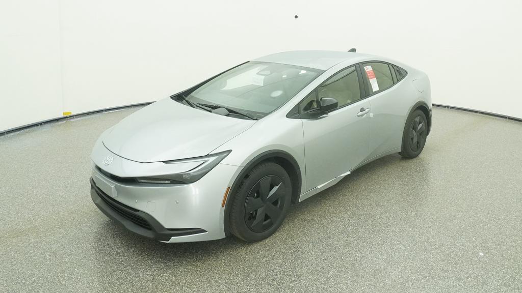 2026 Toyota Prius LE's photo