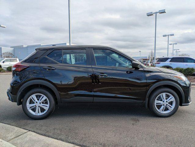 2024 Nissan Kicks S photo 4
