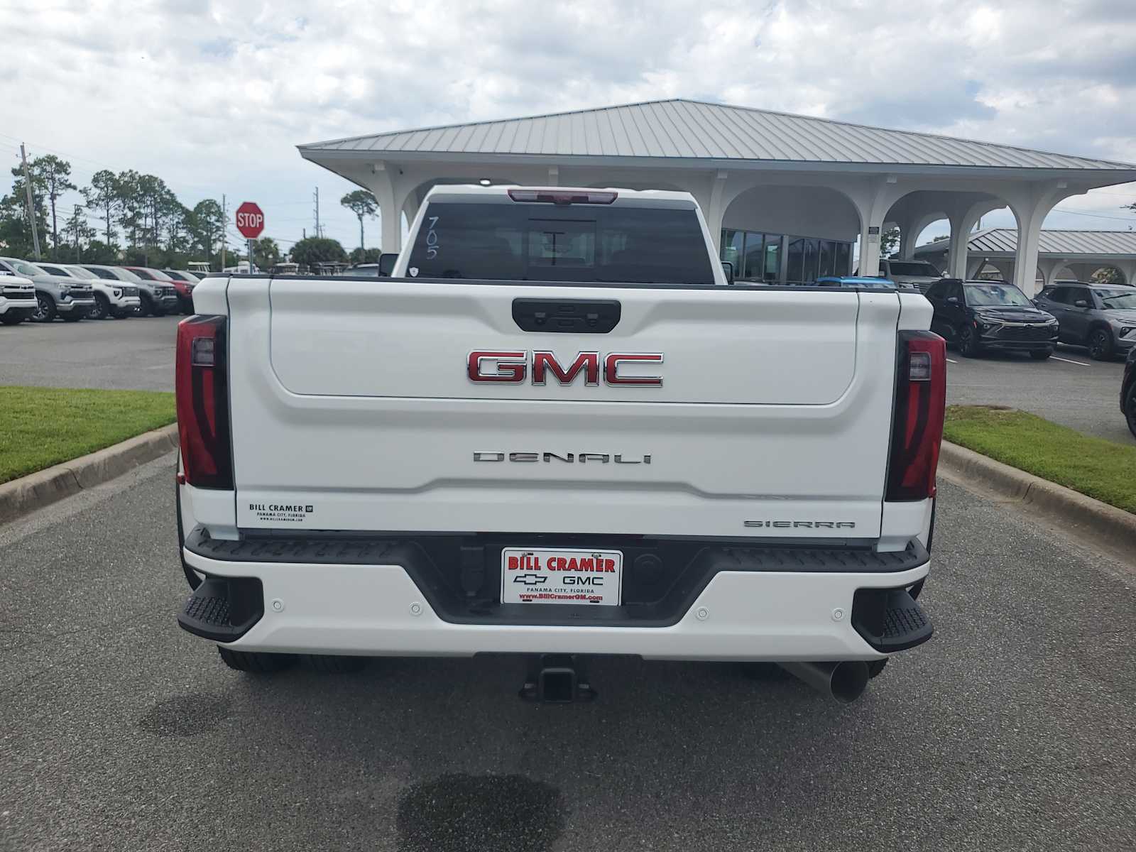 2025 Gmc Sierra 3500 HD Denali photo 4