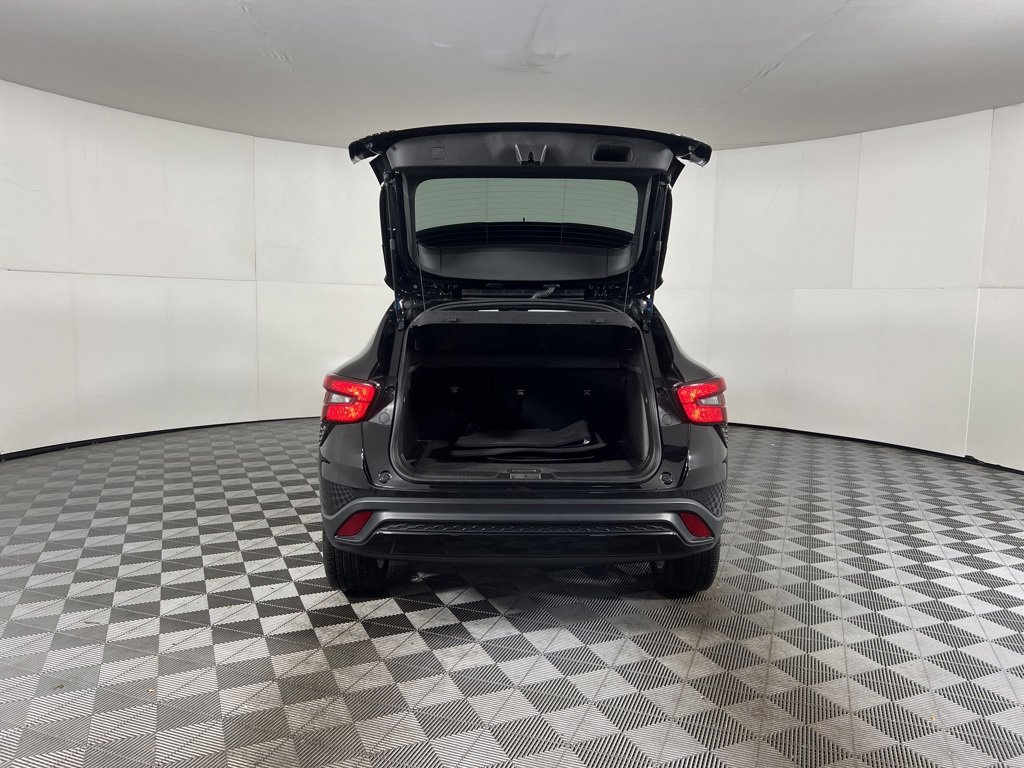 2024 Chevrolet Trax photo 7
