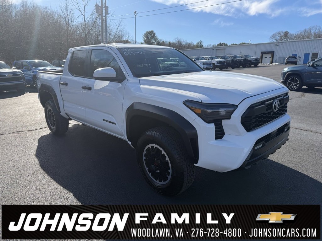 2024 Toyota Tacoma SR5's photo