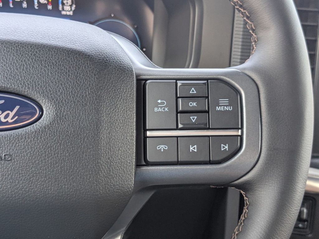 2025 Ford F-150 Lariat photo 28