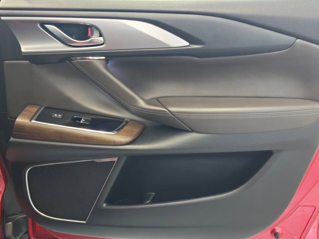 2022 Mazda CX-9 Signature photo 9