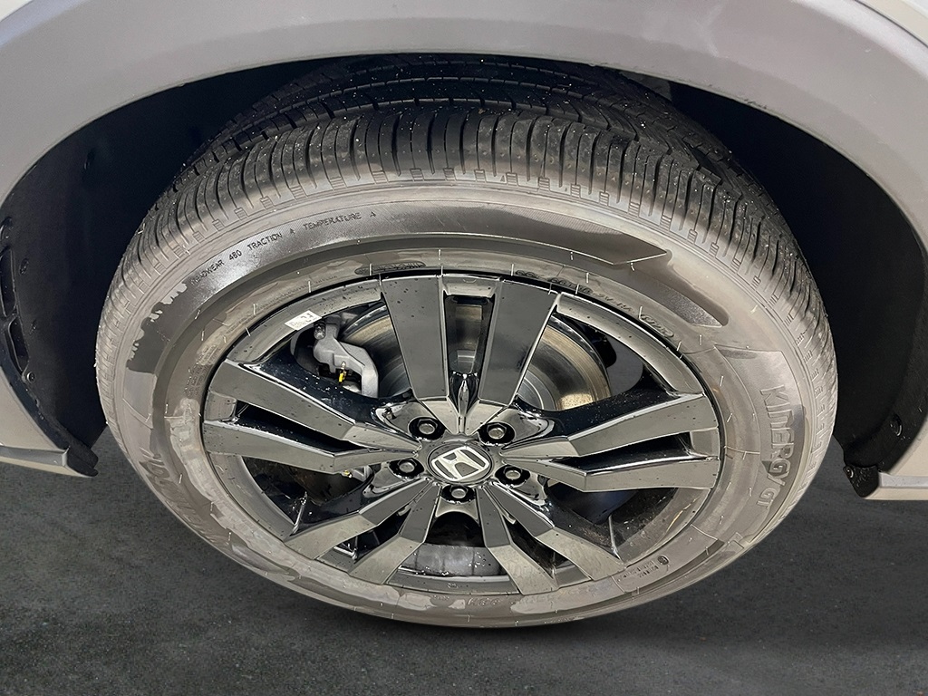 2026 Honda HR-V Sport photo 9