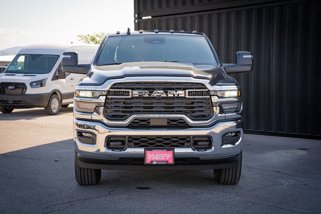 2025 Ram 3500 Tradesman photo 3