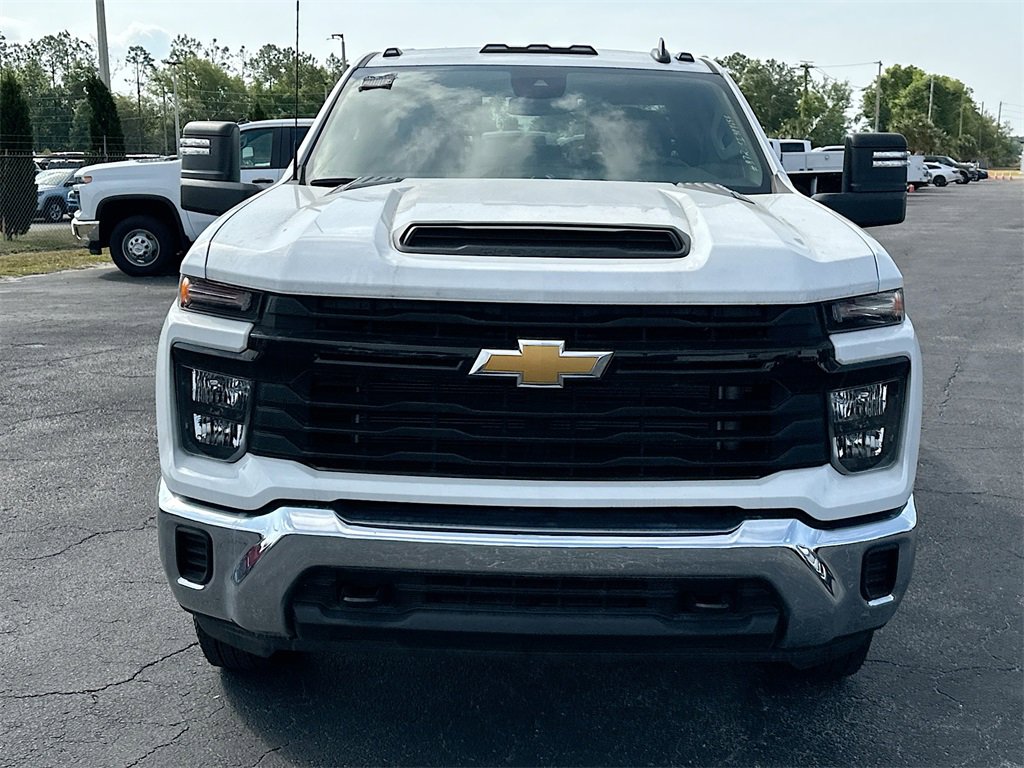 2024 Chevrolet Silverado 3500HD photo 2
