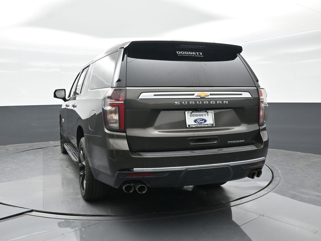 2021 Chevrolet Suburban Premier photo 3