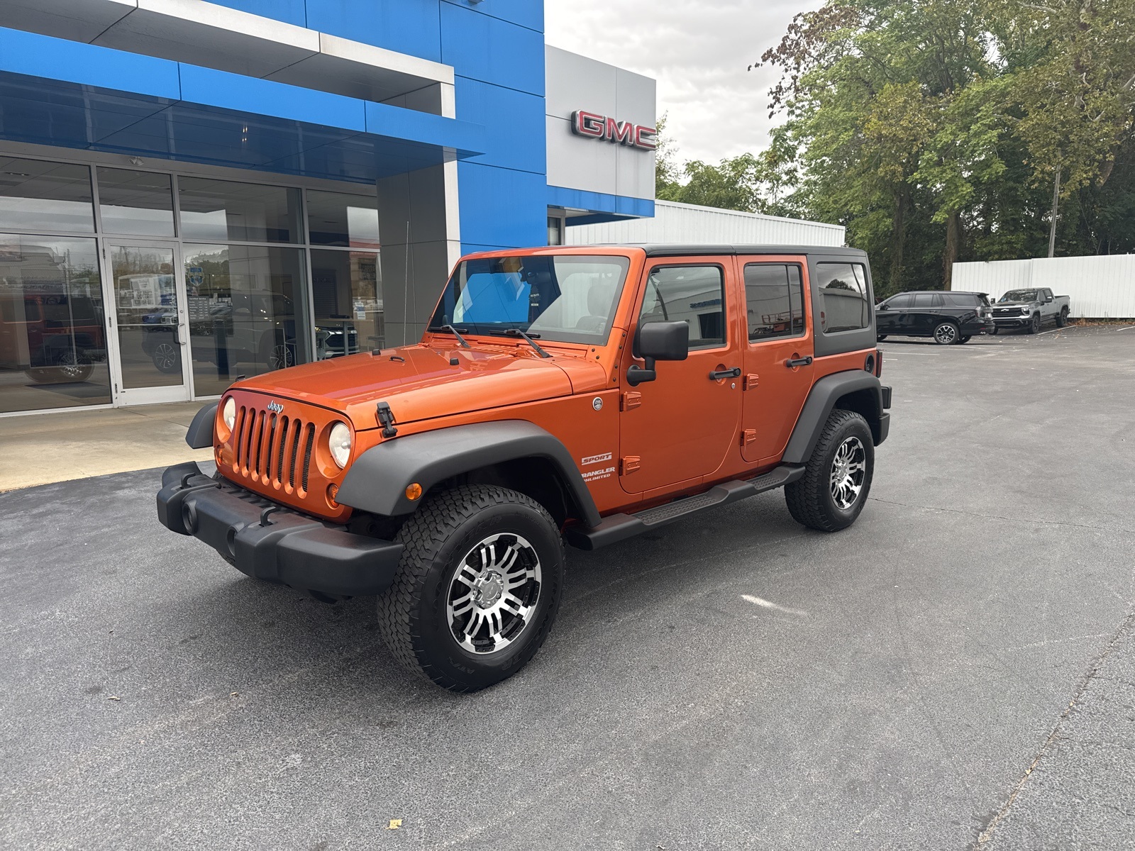 2011 Jeep Wrangler Unlimited Sport photo 2
