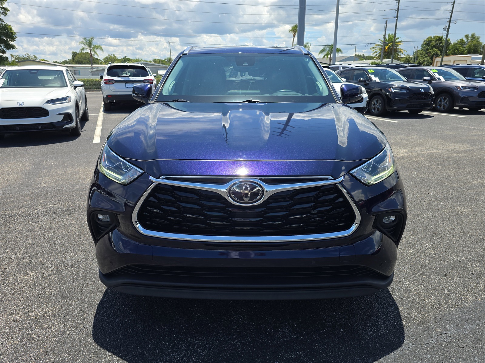 2022 Toyota Highlander Limited photo 5