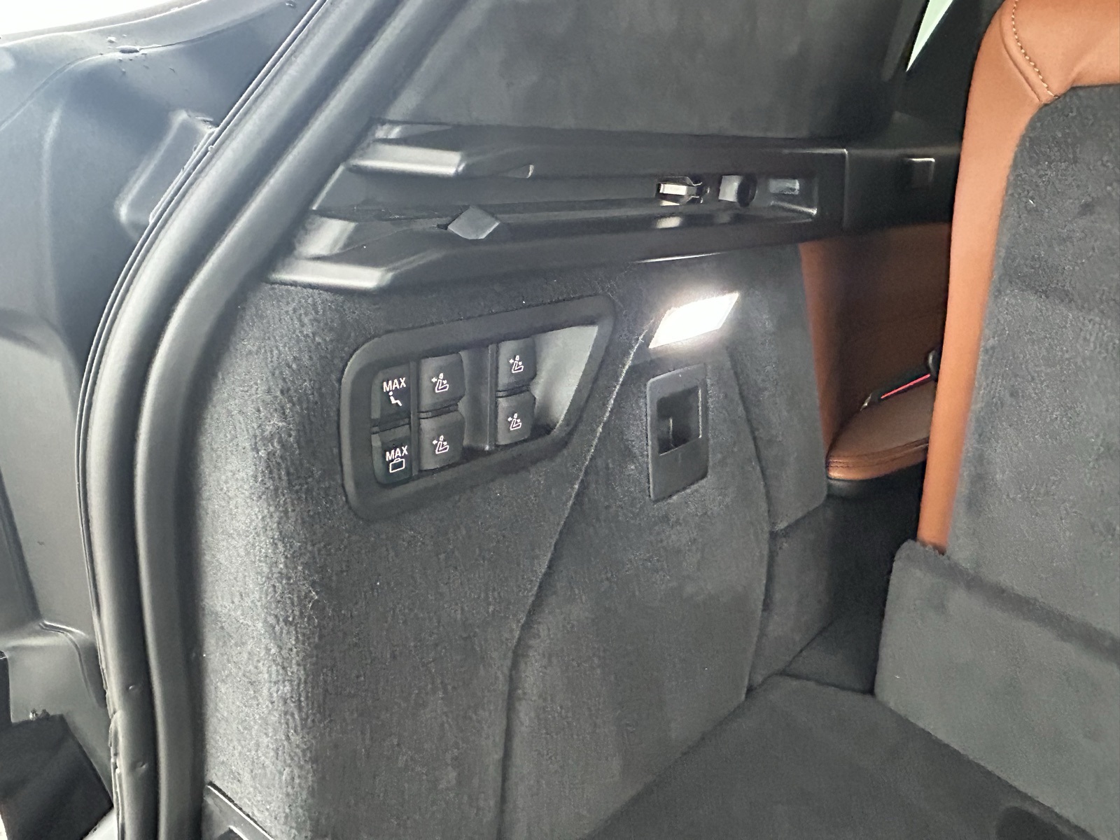 2025 Bmw X7 M60i photo 40