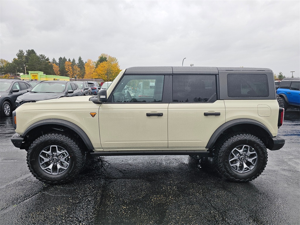 2025 Ford Bronco Badlands photo 4