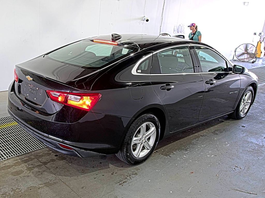 2023 Chevrolet Malibu LS photo 4
