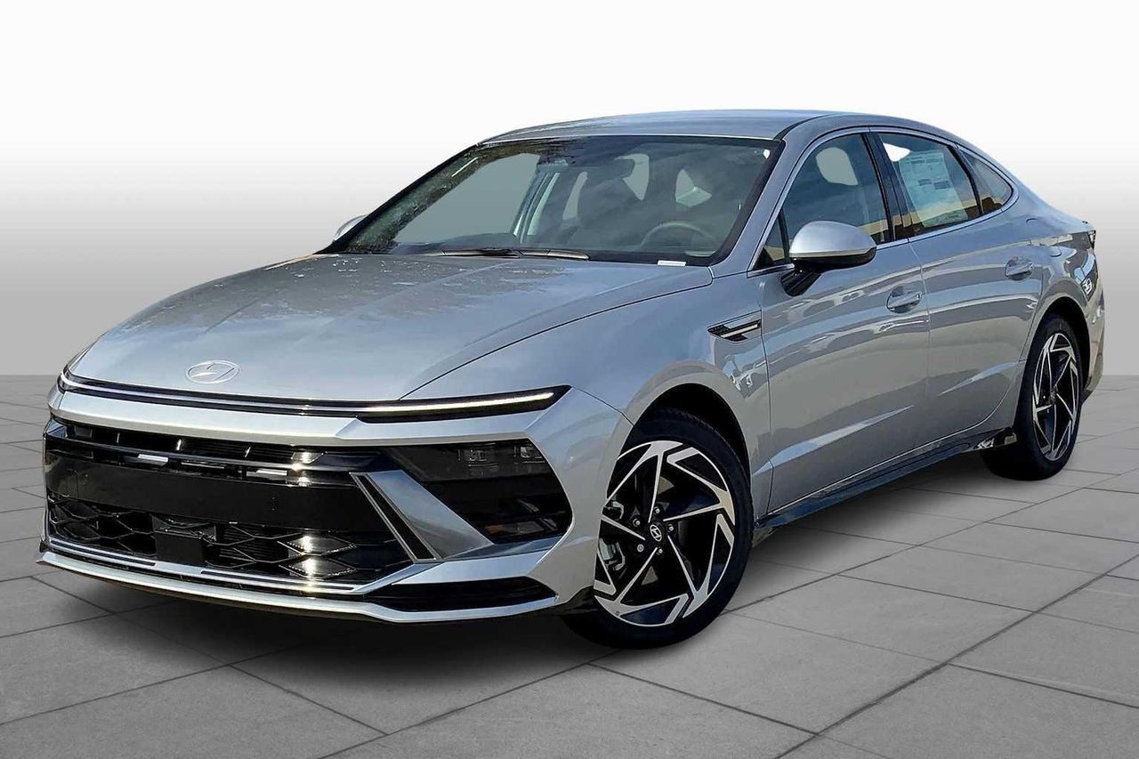 2026 Hyundai Sonata SEL's photo