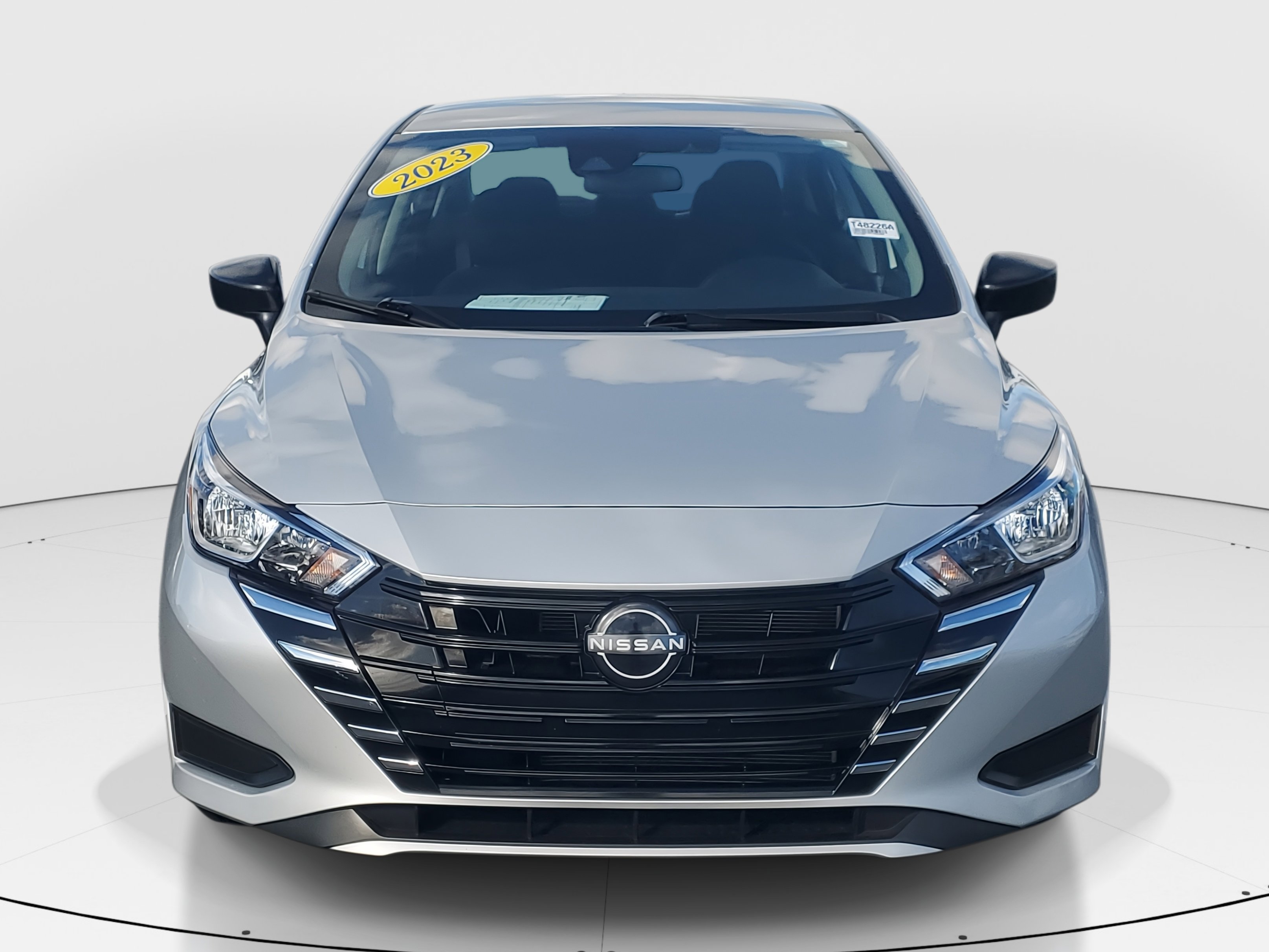 2023 Nissan Versa S photo 3