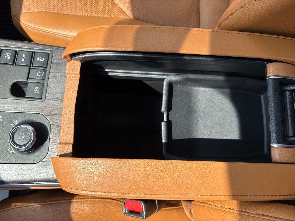 2024 Toyota Highlander Platinum photo 26